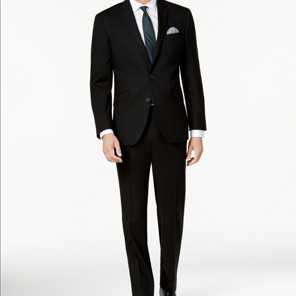 Kenneth Cole reaction suit